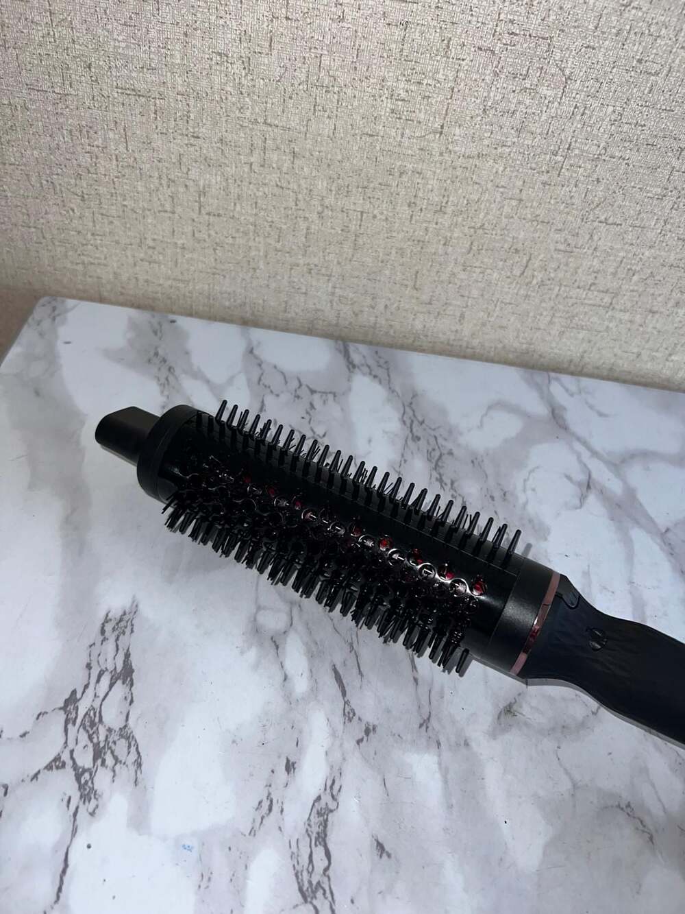 L'ange Le Ceramique Heated Round Brush - Picture 2 of 8